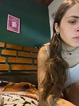 isadelasestrellas online show from May 7, 2026, 2:53 pm