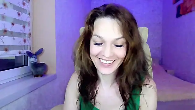 impossibleluna online show from June 11, 2026, 6:16 pm