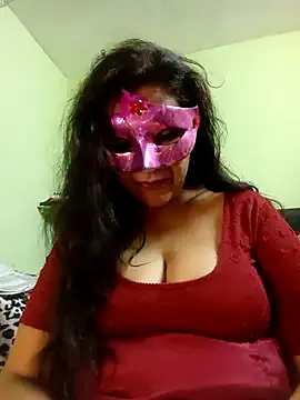 Snapshot of DesiMuffin chatting on February 8, 2025, 11:55 am DesiMuffin online show from February 8, 2025, 11:55 am