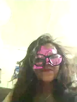 Snapshot of DesiMuffin chatting on October 12, 2025, 7:48 pm DesiMuffin online show from October 12, 2025, 7:48 pm