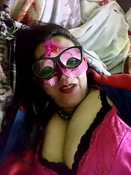 Snapshot of DesiMuffin chatting on February 1, 2025, 11:16 pm DesiMuffin online show from February 1, 2025, 11:16 pm