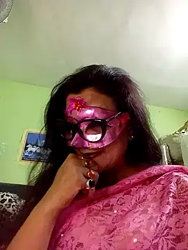 Snapshot of DesiMuffin chatting on February 1, 2025, 10:26 am DesiMuffin online show from February 1, 2025, 10:26 am