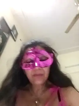 Snapshot of DesiMuffin chatting on October 22, 2025, 8:19 pm DesiMuffin online show from October 22, 2025, 8:19 pm