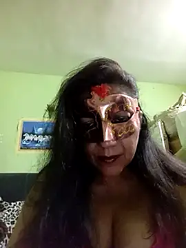 Snapshot of DesiMuffin chatting on March 17, 2025, 5:38 pm DesiMuffin online show from March 17, 2025, 5:38 pm