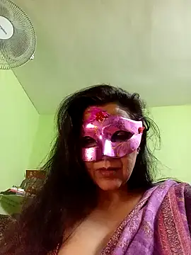 Snapshot of DesiMuffin chatting on January 31, 2025, 8:54 pm DesiMuffin online show from January 31, 2025, 8:54 pm