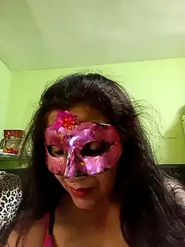 Snapshot of DesiMuffin chatting on March 13, 2025, 8:00 pm DesiMuffin online show from March 13, 2025, 8:00 pm