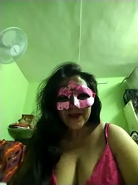 Snapshot of DesiMuffin chatting on October 2, 2025, 2:26 am DesiMuffin online show from October 2, 2025, 2:26 am