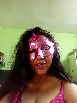 Snapshot of DesiMuffin chatting on February 9, 2025, 10:11 pm DesiMuffin online show from February 9, 2025, 10:11 pm