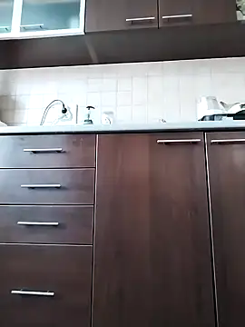 ladyrrr online show from March 12, 2026, 7:34 am