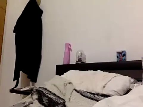 vanillesoumise online show from March 4, 2026, 8:49 pm