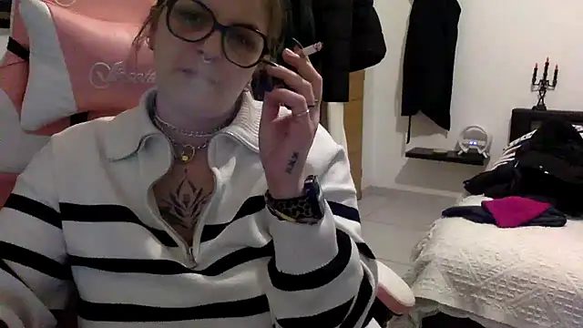 vanillesoumise online show from February 11, 2025, 8:42 pm