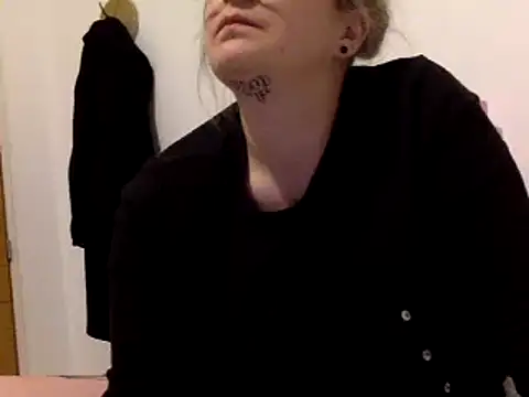 vanillesoumise online show from March 3, 2026, 9:55 pm