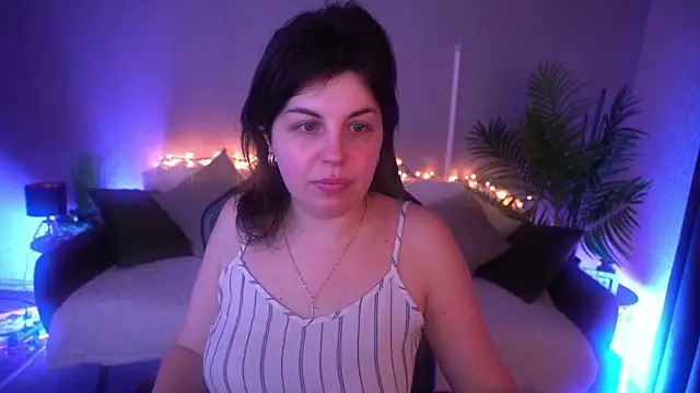 MirandaWong online show from March 22, 2026, 6:59 am