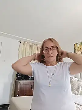 karlabarrera online show from July 10, 2026, 8:09 pm