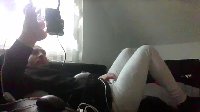 NewyorkDimi online show from March 13, 2026, 6:18 am