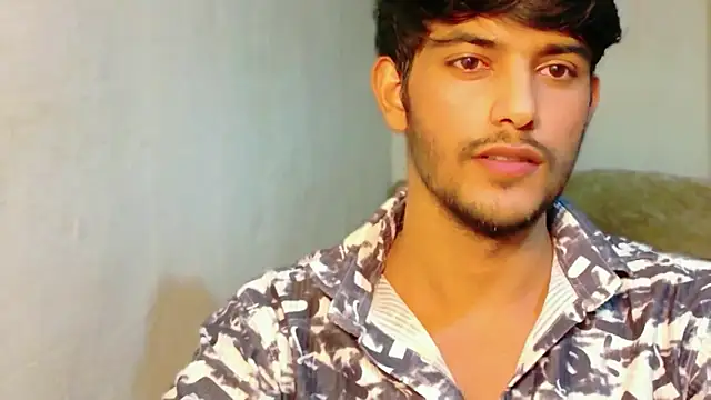 kingkartik7 online show from July 2, 2026, 5:52 pm
