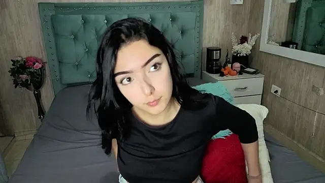 Marcelaa fox online show from June 25, 2026, 8:36 pm