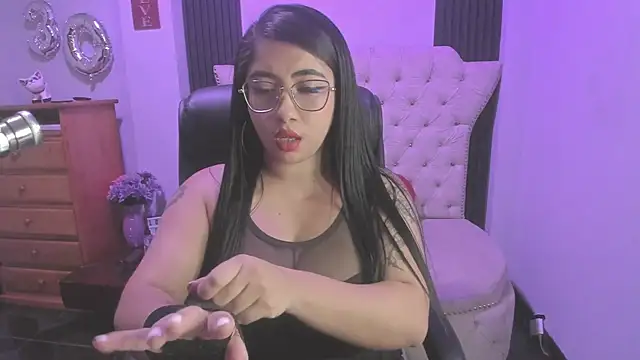 Sexy cristall  online show from June 16, 2026, 7:14 pm