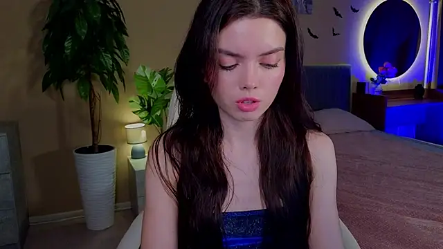 likeamoss online show from November 12, 2025, 2:10 pm