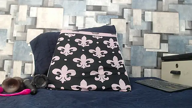 violeta cute18 online show from November 27, 2025, 7:25 pm