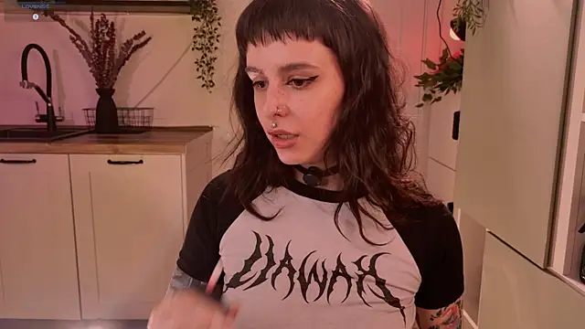 MichaellaMoon online show from June 9, 2026, 7:15 pm