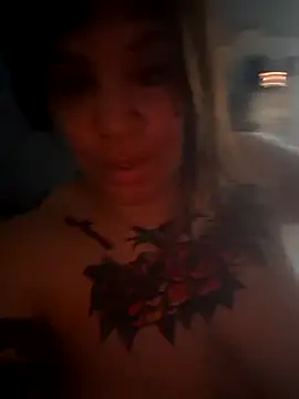 Snapshot of Naturalmenteyoo chatting on September 22, 2025, 3:56 am Naturalmenteyoo online show from September 22, 2025, 3:56 am