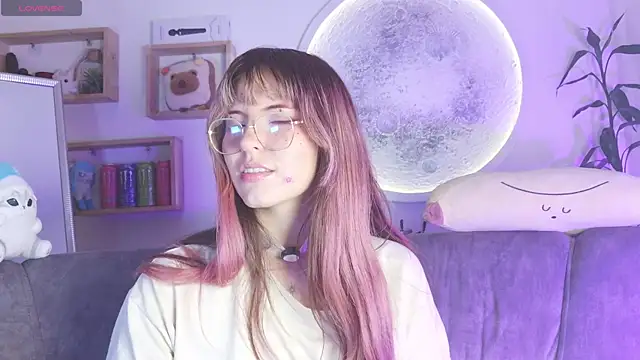cherrybom969 online show from June 7, 2026, 3:34 am