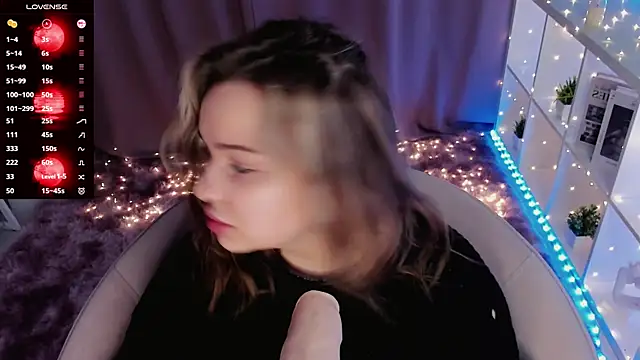 Snapshot of AlliceBrown_ chatting on March 1, 2025, 4:33 pm AlliceBrown online show from March 1, 2025, 4:33 pm