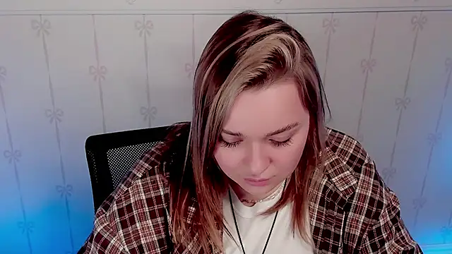 Snapshot of AlliceBrown_ chatting on January 27, 2025, 5:15 pm AlliceBrown online show from January 27, 2025, 5:15 pm