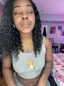 ebonycatlisaaaalime online show from April 19, 2026, 2:18 pm