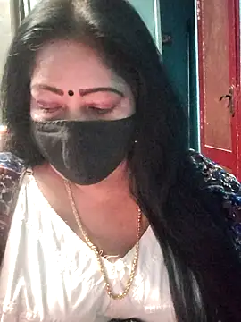 Snapshot of maniisha chatting on June 1, 2026, 4:28 pm maniisha online show from June 1, 2026, 4:28 pm