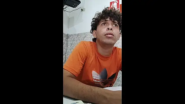 luisfer 306 online show from February 28, 2025, 6:41 pm