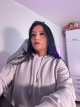missycanoo online show from June 1, 2026, 2:34 am