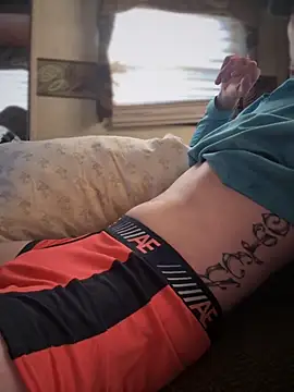 devinshd online show from October 31, 2025, 9:43 pm