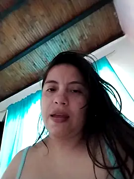 lisseth online show from April 3, 2026, 8:04 pm