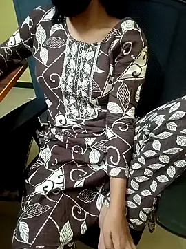 yourtamilcouple online show from March 30, 2026, 1:45 pm