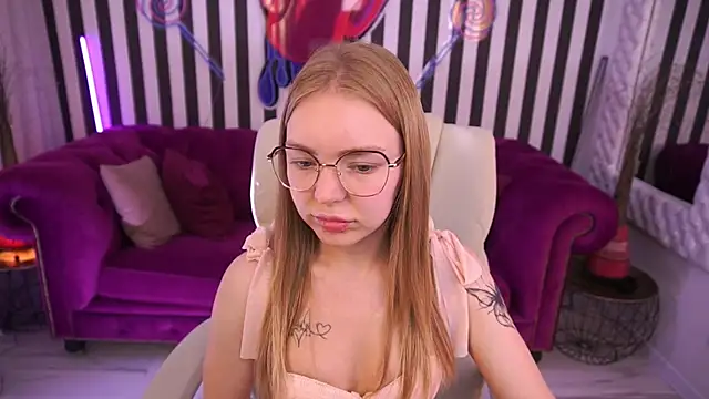 EmilySunshineS online show from June 16, 2026, 7:52 am