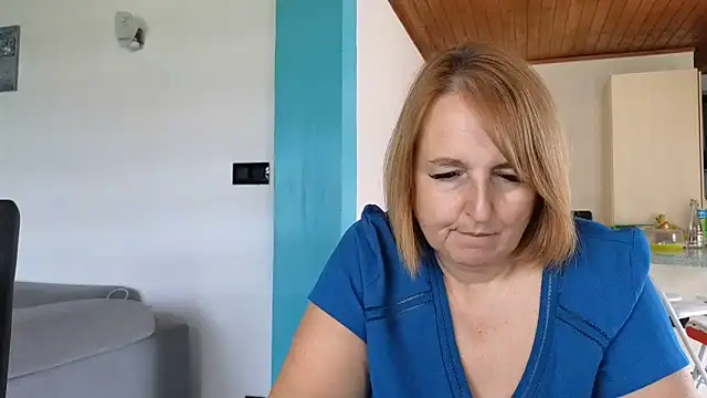 Sandcoq online show from June 8, 2026, 11:44 am