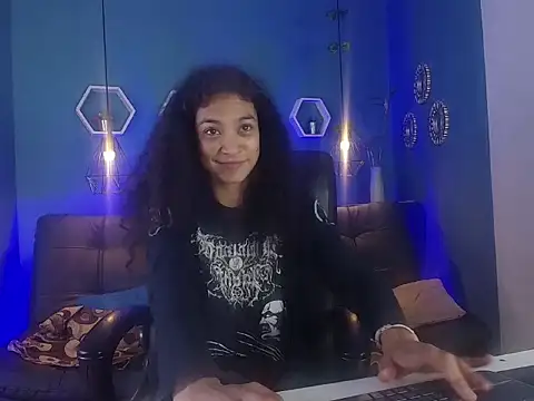 Snapshot of Aurora_ath chatting on April 16, 2026, 4:13 am Aurora ath online show from April 16, 2026, 4:13 am