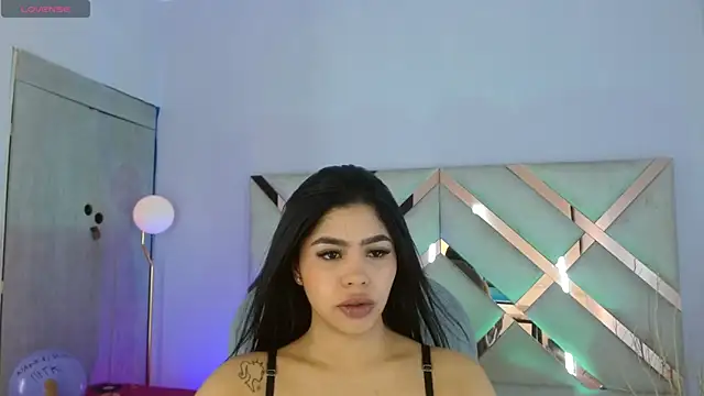 violeta leon online show from June 30, 2026, 3:17 am