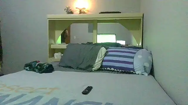 Flippyx4U online show from January 14, 2026, 5:00 am