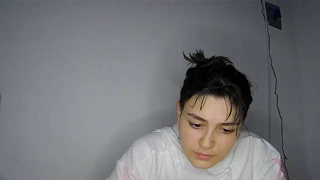 soysara15 online show from June 16, 2026, 2:33 am