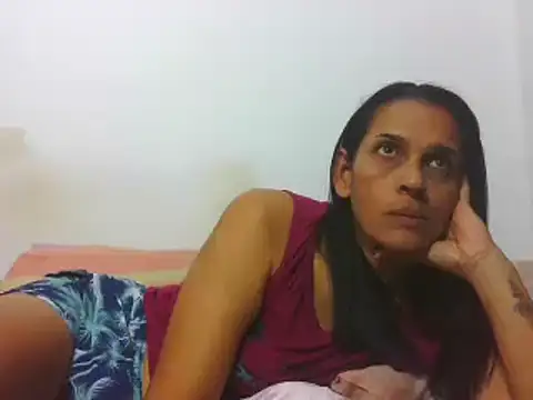 latinbrunettet online show from January 7, 2025, 1:14 pm