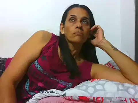 latinbrunettet online show from March 12, 2025, 12:36 pm