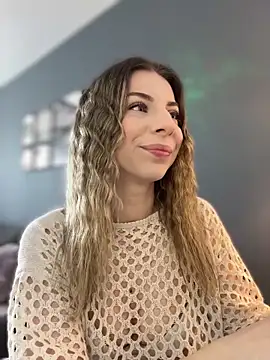 Mia Ethan online show from April 24, 2026, 8:49 am