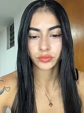 emilie xx  online show from March 10, 2026, 10:47 pm