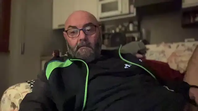 MM7026 online show from April 3, 2026, 8:59 pm