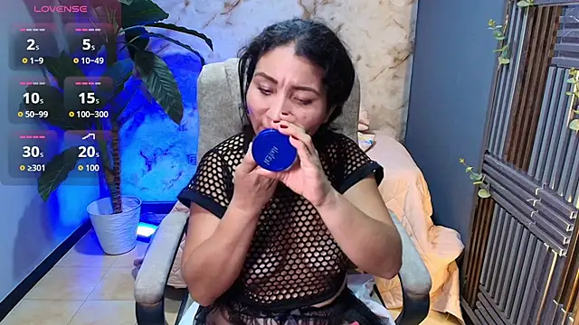 jennaa milf  online show from June 23, 2026, 7:34 pm