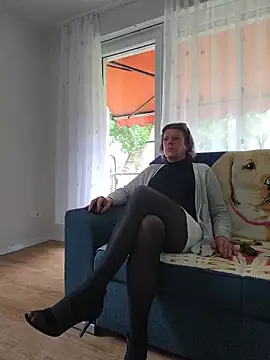 Peternylon1978 online show from June 14, 2026, 11:44 am