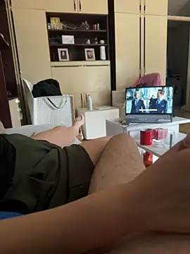 jessieandjames29 online show from July 8, 2026, 4:29 pm
